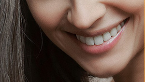 Danışan terapist ilişkisi، Danışanın terapiste aşık olması، Hastasına aşık olan terapist، İstemsiz kendini sıkma، Karşı aktarım belirtileri، Terapist danışan aşkı، Terapist danışan diyalogları، Terapiste bağlanma، 